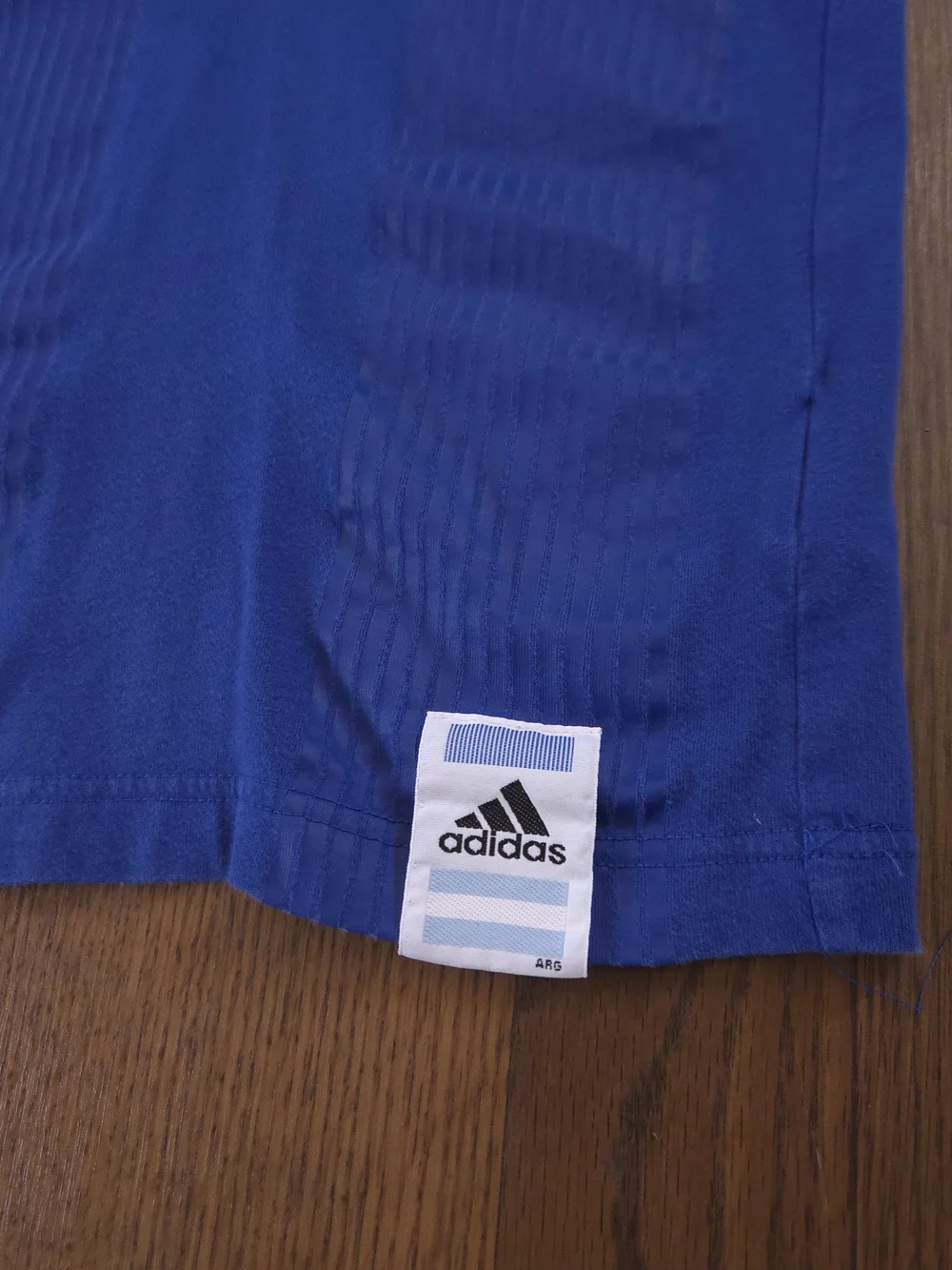 Y2K Adidas Argentina T-shirt jersey style soccer futbol team shirt - Adult Small